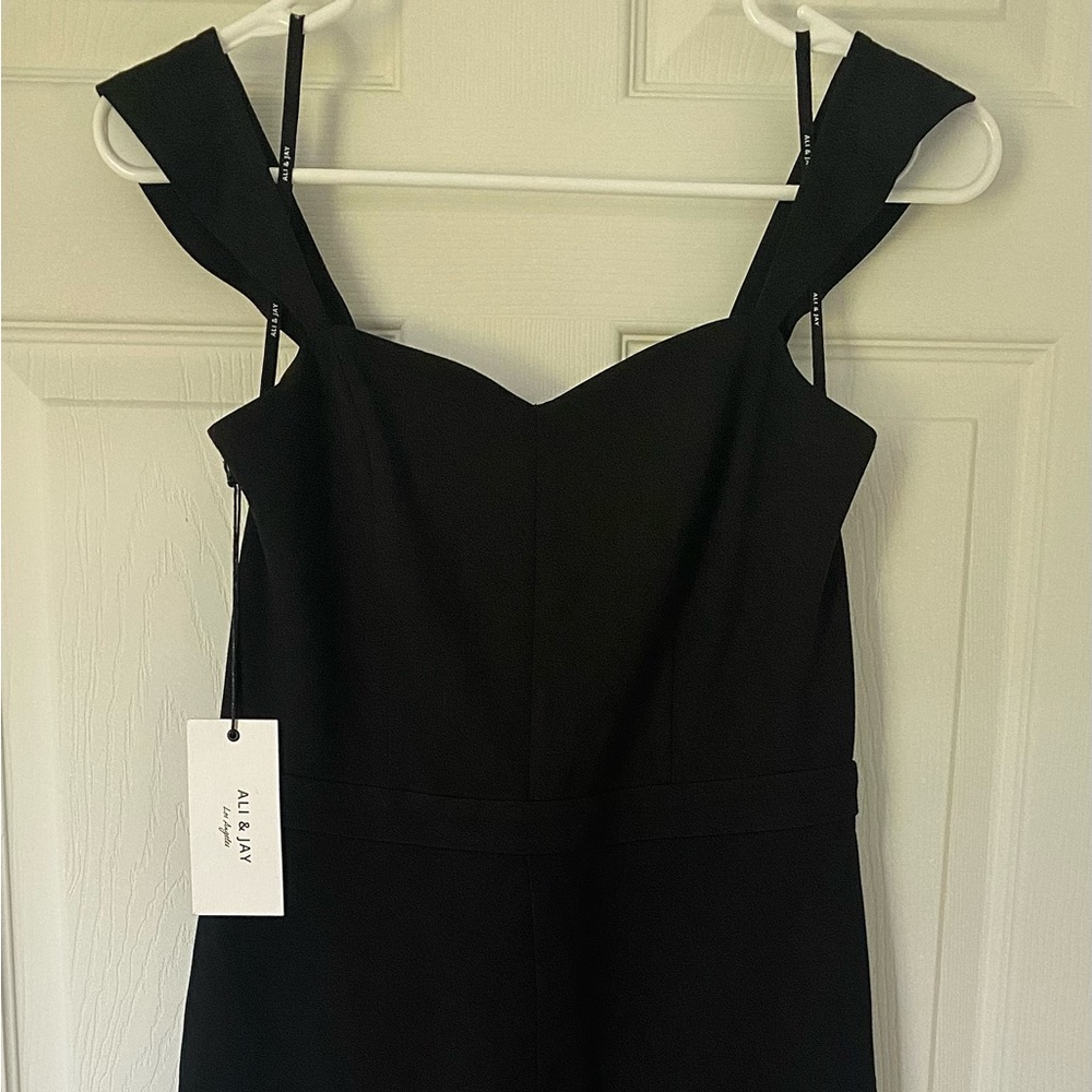 New With Tags Black Ali & Jay Sky's The Limit Sheath Dress Size Small